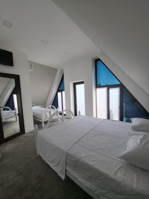 Viva Hotel Gabala With Sauna, Pool, Waterfall And Fireplace Экстерьер фото